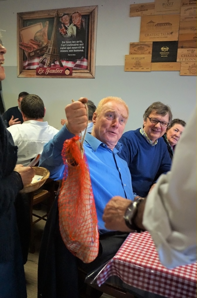La célèbre pesée du jambon.