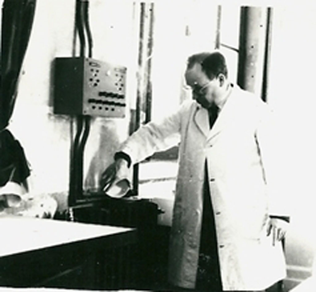 M. Choquet Prof de Physique-Chimie