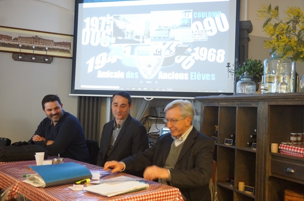 Quelques photos de l'Assemblée Générale 2018. Le président François Lalut est très attentif aux comptes de l'association !