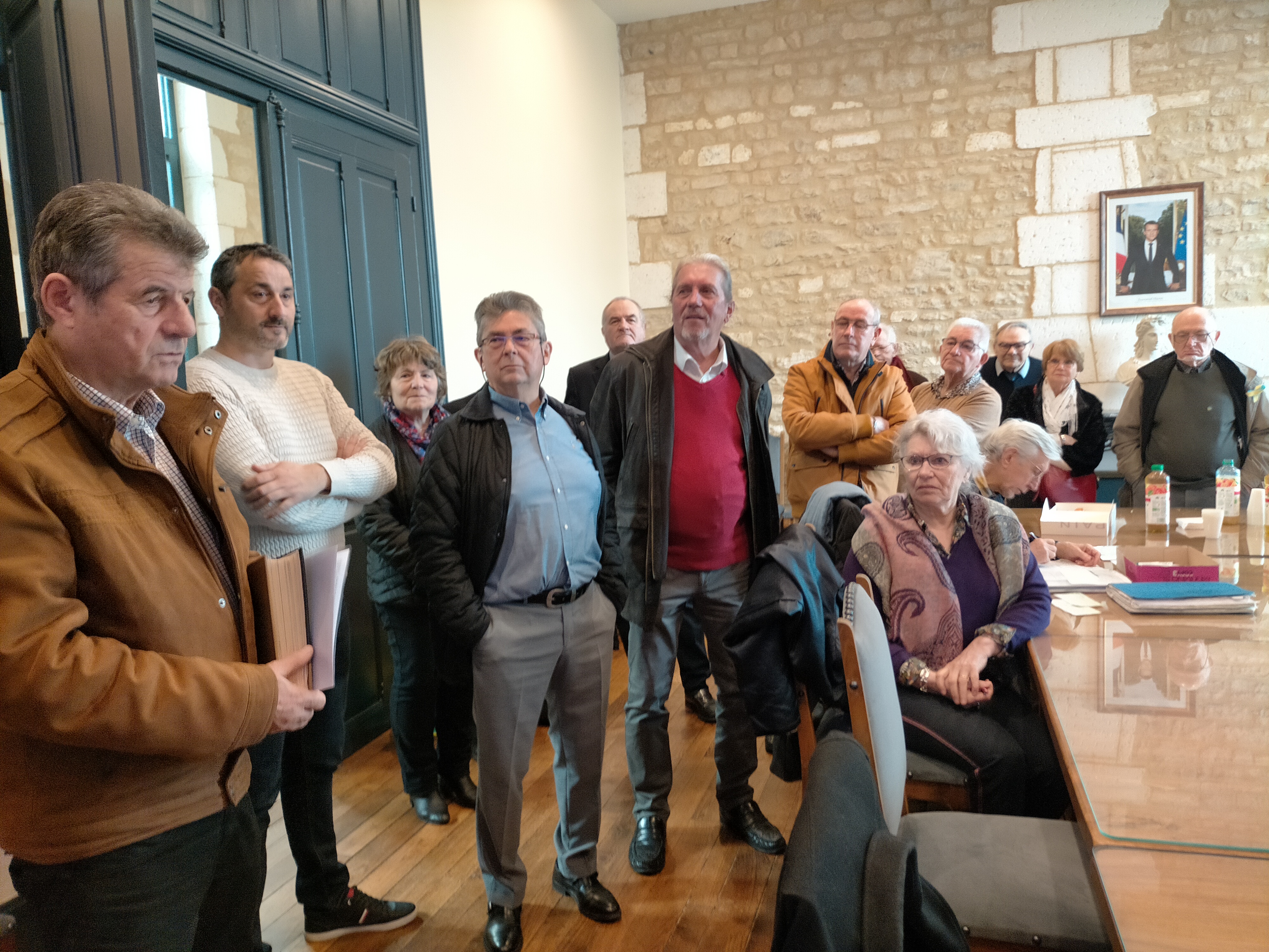 Reception par Christian Croizard, un ancien et aussi maire de Mansle.