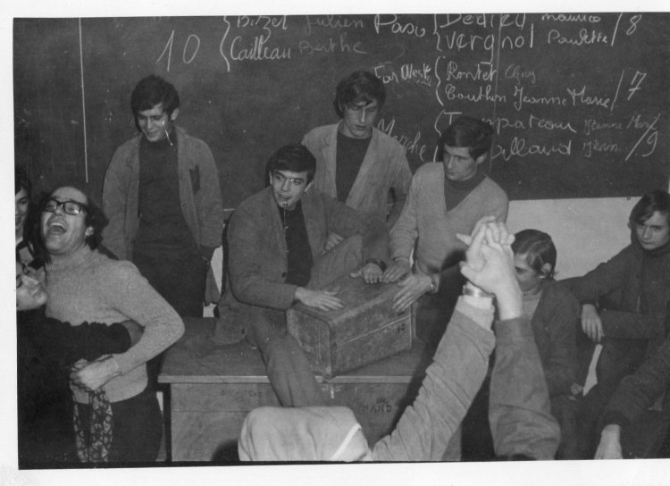 Sillac. Des terminales E en salle d'étude en 1969
